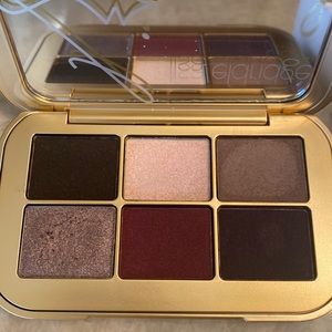 Lisa Eldridge eyeshadow palette in the color myth